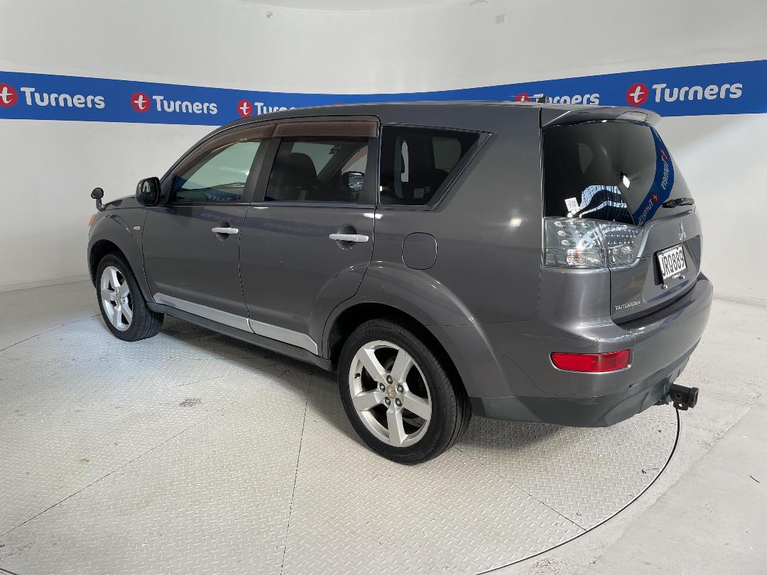 Photo '5' of Mitsubishi Outlander