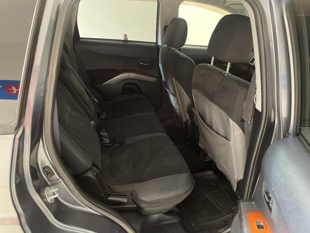 Photo '20' of Mitsubishi Outlander