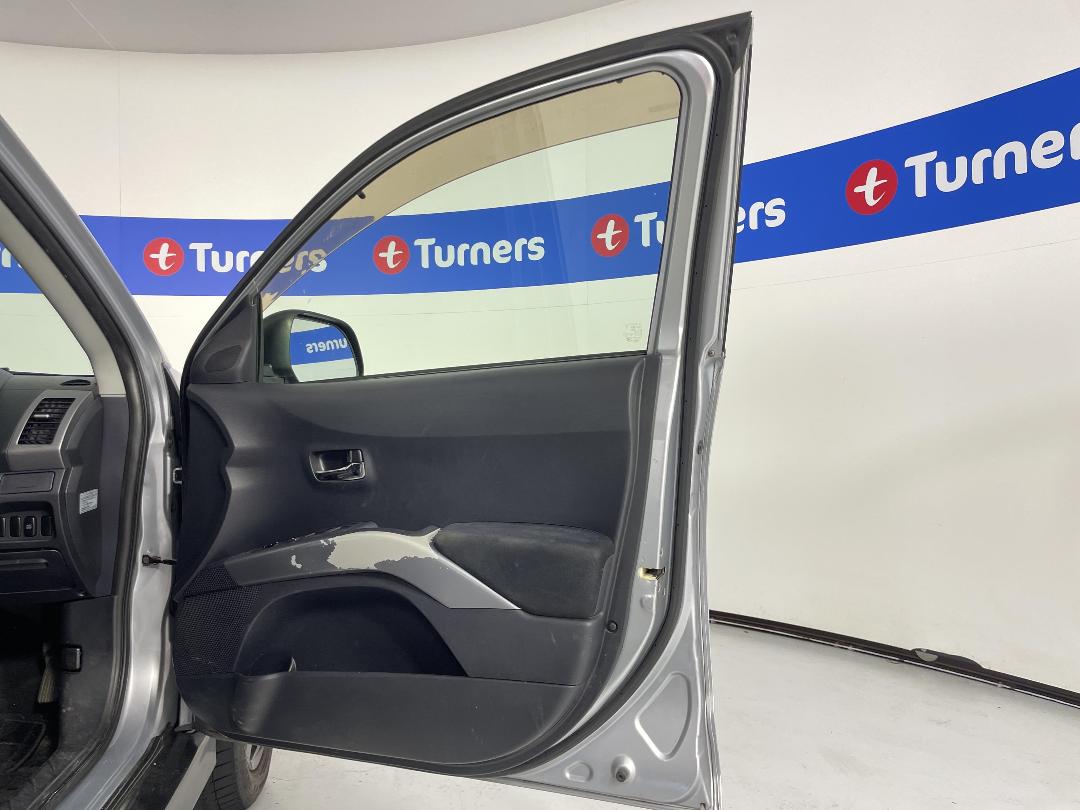 Photo '15' of Mitsubishi Outlander