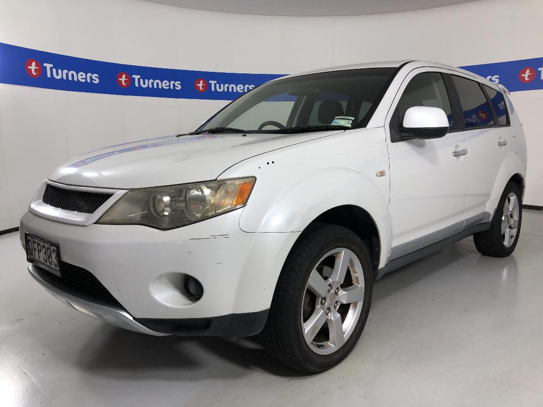 Photo '4' of Mitsubishi Outlander Photo '4' of Mitsubishi Outlander