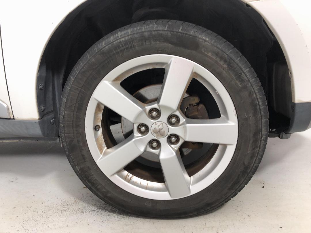 Photo '9' of Mitsubishi Outlander Photo '9' of Mitsubishi Outlander