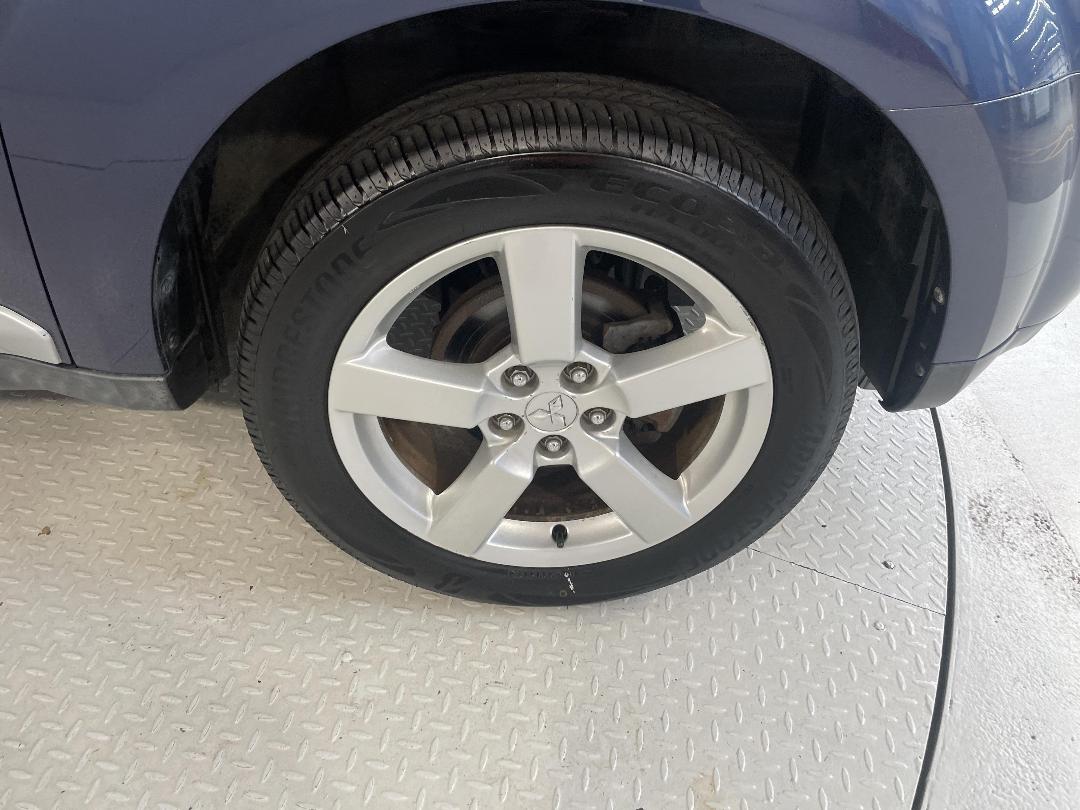 Photo '9' of Mitsubishi Outlander