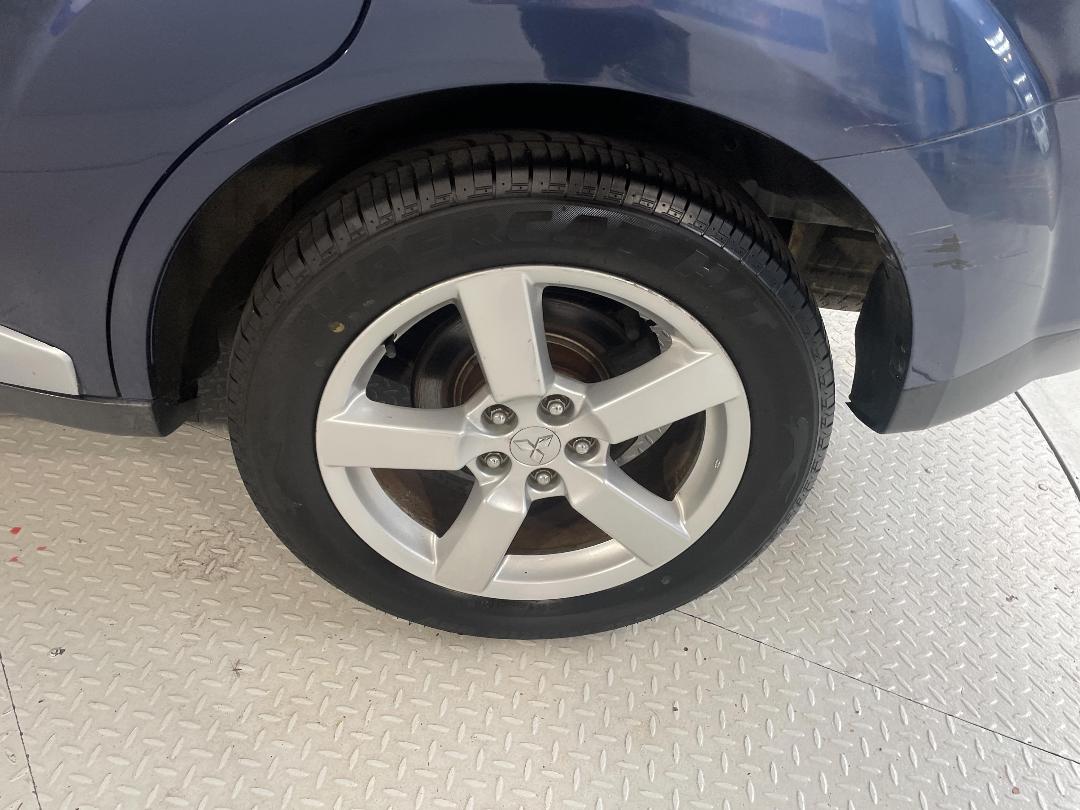 Photo '11' of Mitsubishi Outlander