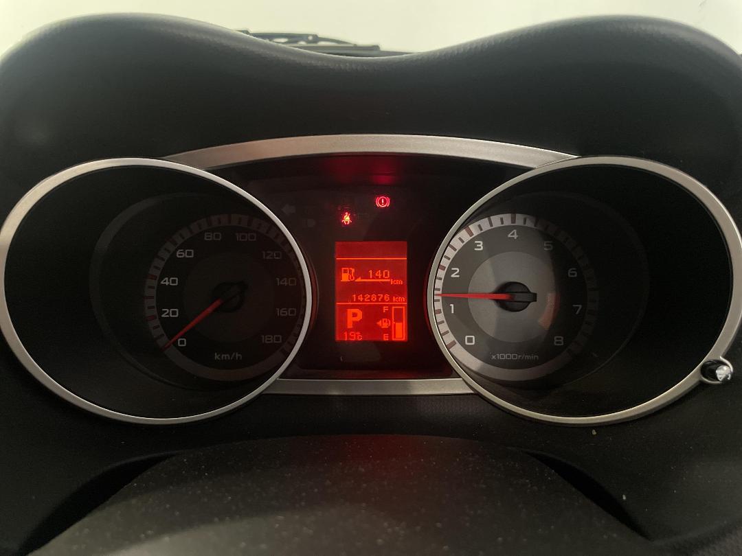 Photo '21' of Mitsubishi Outlander