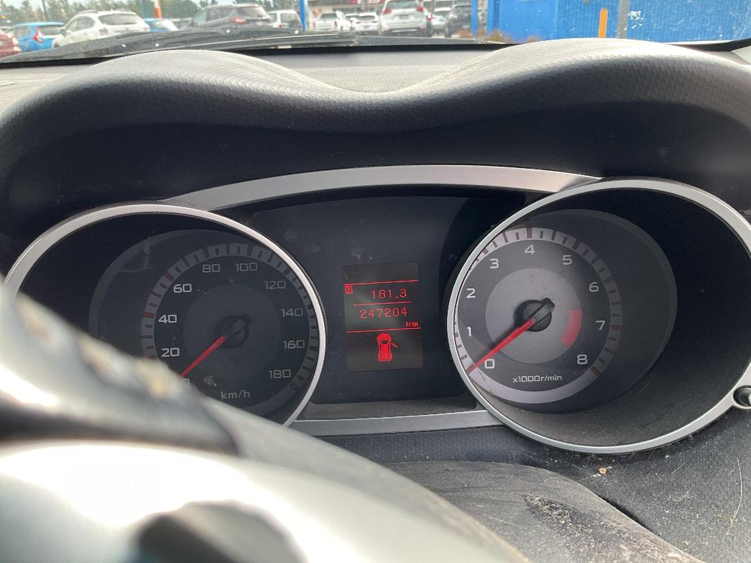 Photo '7' of Mitsubishi Outlander