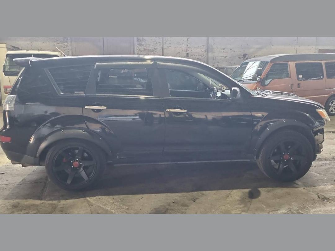 Photo '4' of Mitsubishi Outlander