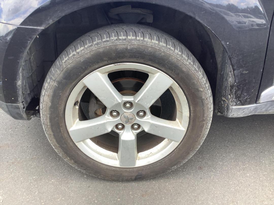 Photo '4' of Mitsubishi Outlander