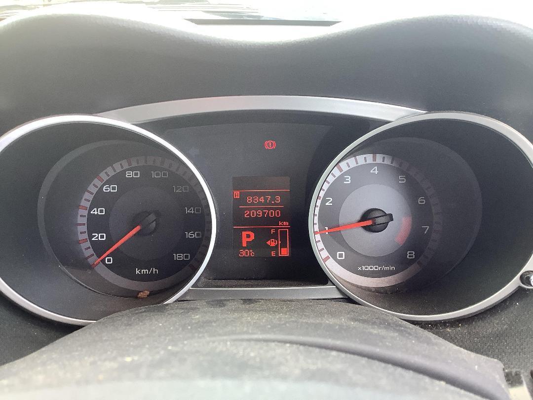 Photo '17' of Mitsubishi Outlander