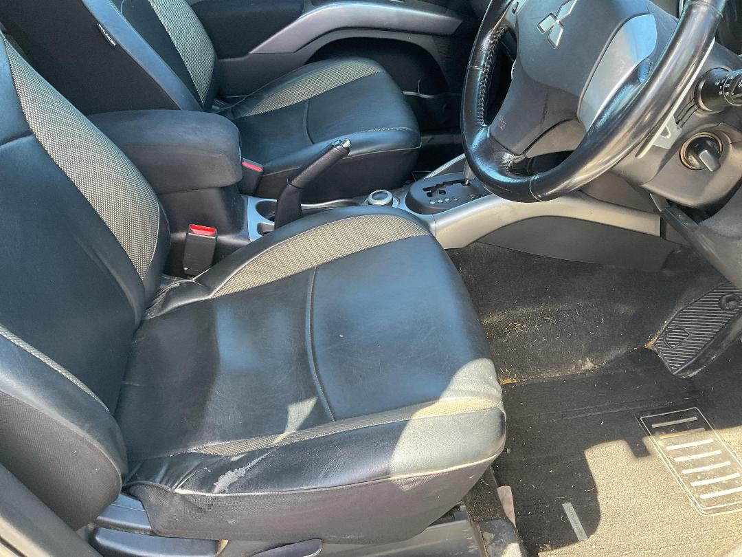 Photo '12' of Mitsubishi Outlander Photo '12' of Mitsubishi Outlander