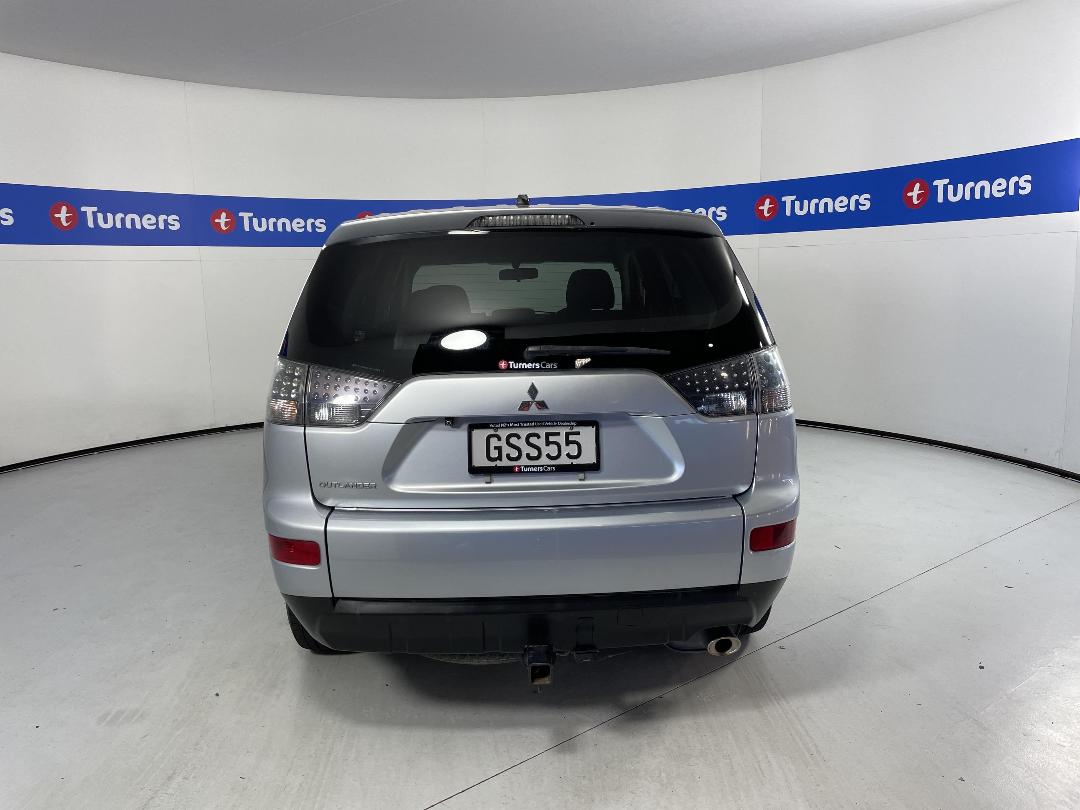 Photo '6' of Mitsubishi Outlander