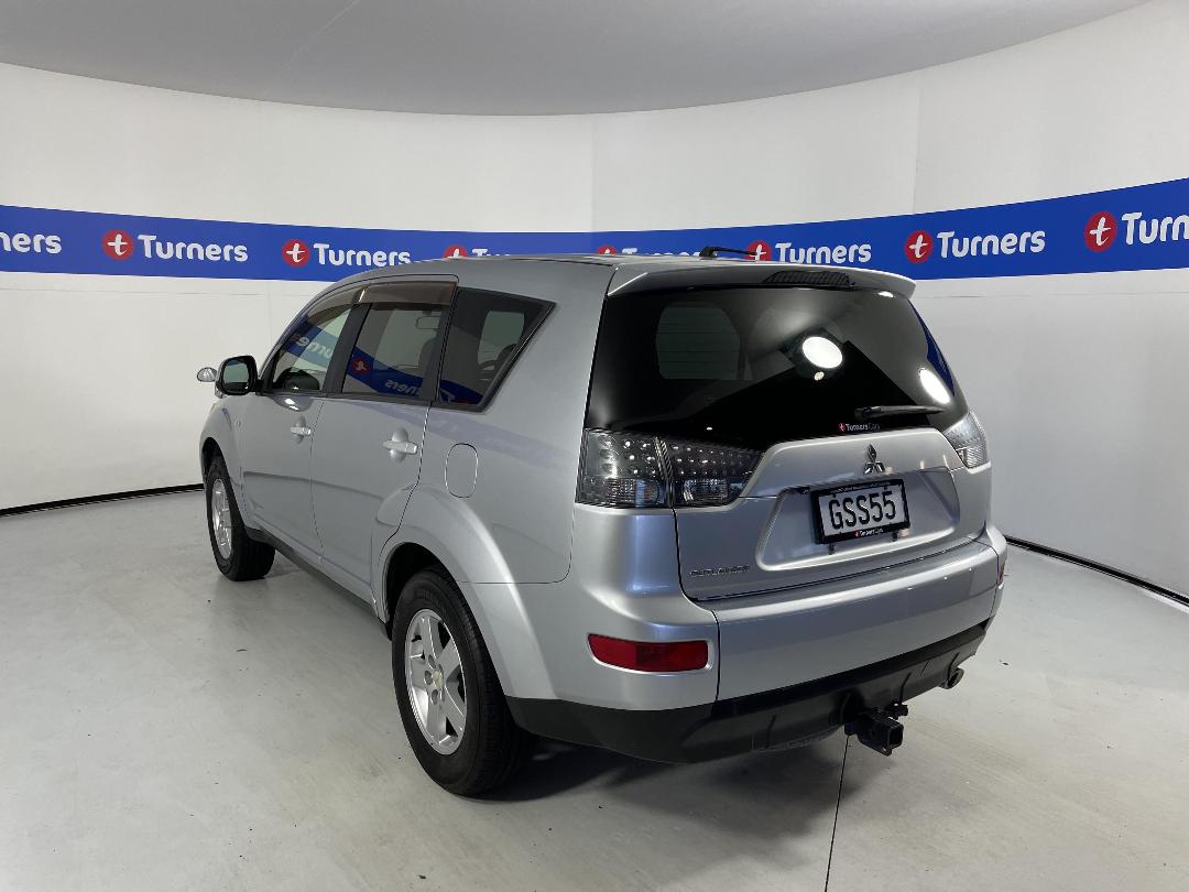 Photo '5' of Mitsubishi Outlander