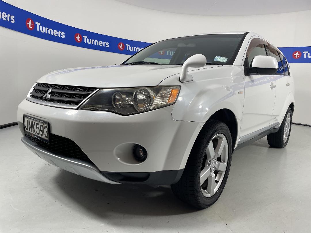 Photo '4' of Mitsubishi Outlander