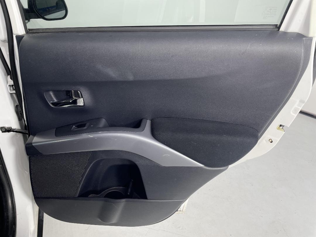 Photo '19' of Mitsubishi Outlander