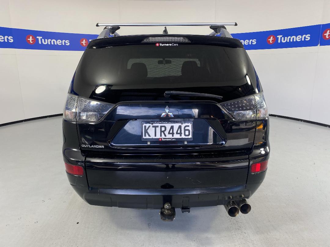 Photo '6' of Mitsubishi Outlander