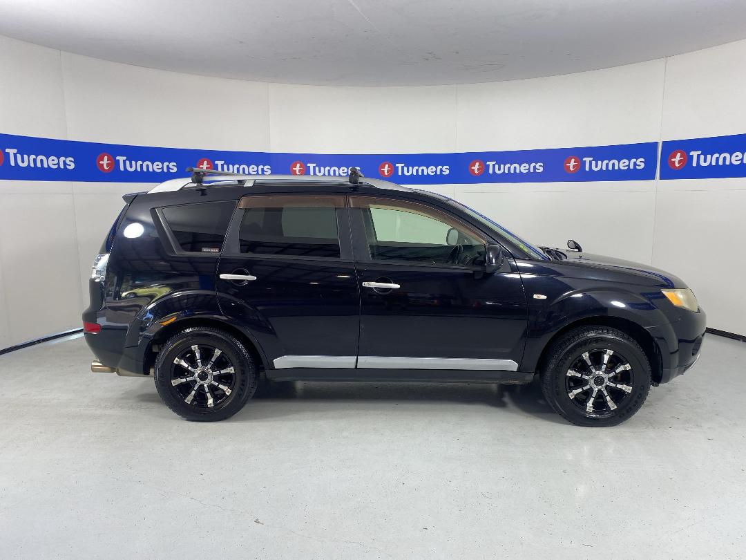 Photo '23' of Mitsubishi Outlander