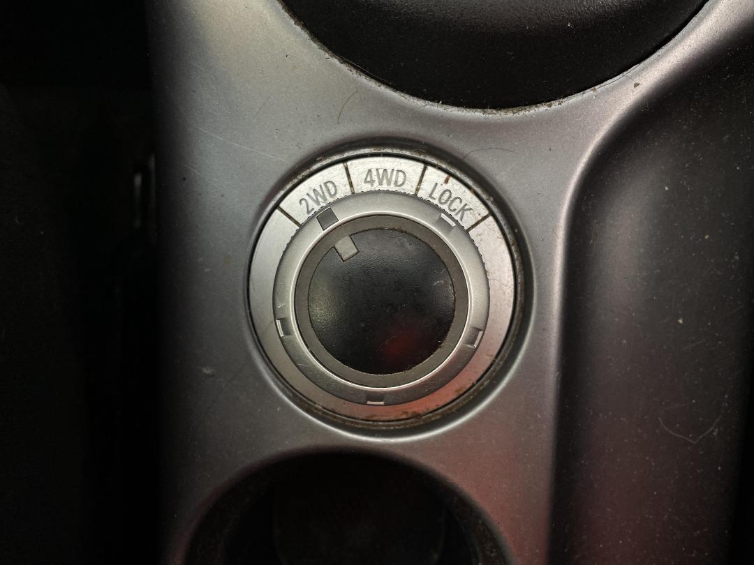 Photo '24' of Mitsubishi Outlander