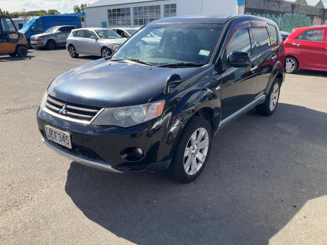 Photo '3' of Mitsubishi Outlander