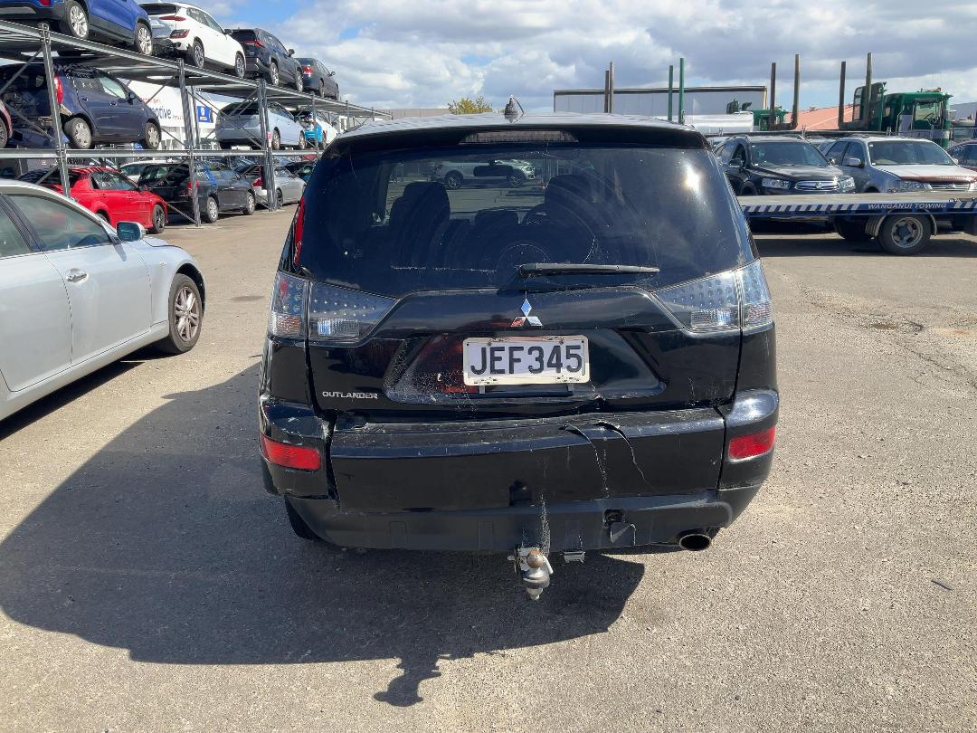 Photo '5' of Mitsubishi Outlander