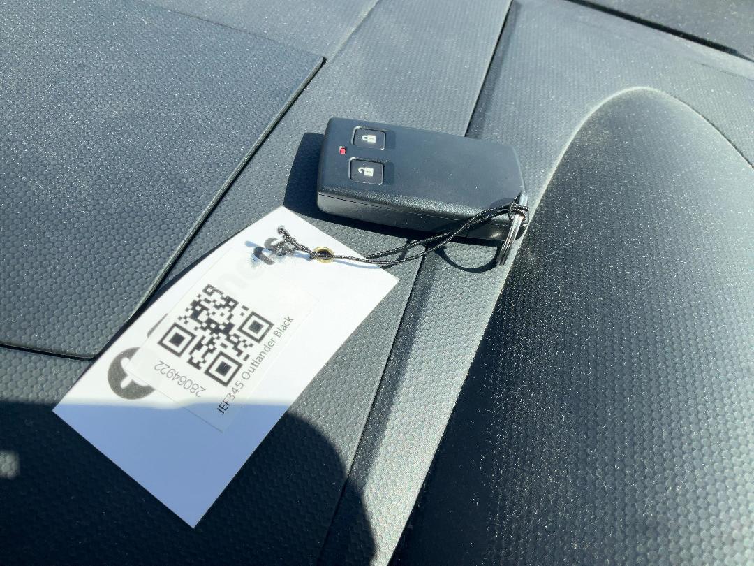 Photo '12' of Mitsubishi Outlander