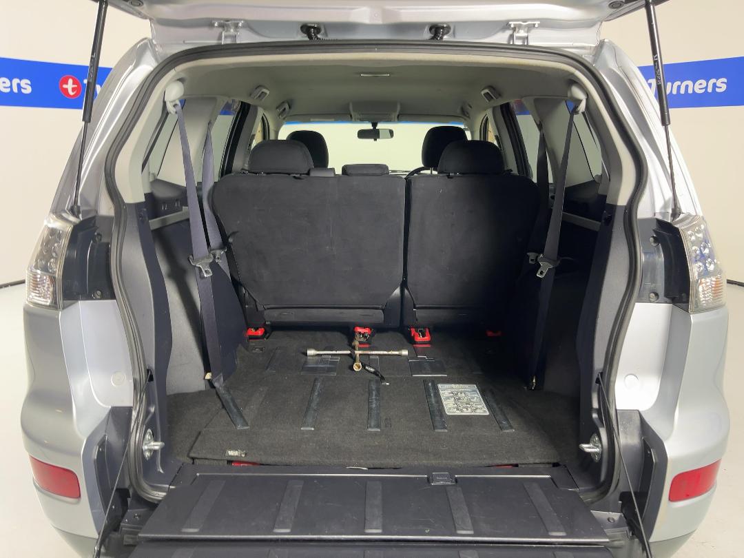 Photo '14' of Mitsubishi Outlander Photo '14' of Mitsubishi Outlander