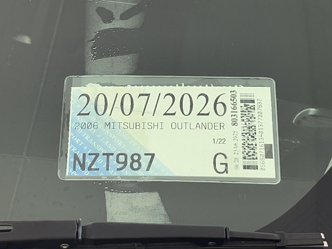 Photo '27' of Mitsubishi Outlander Photo '27' of Mitsubishi Outlander