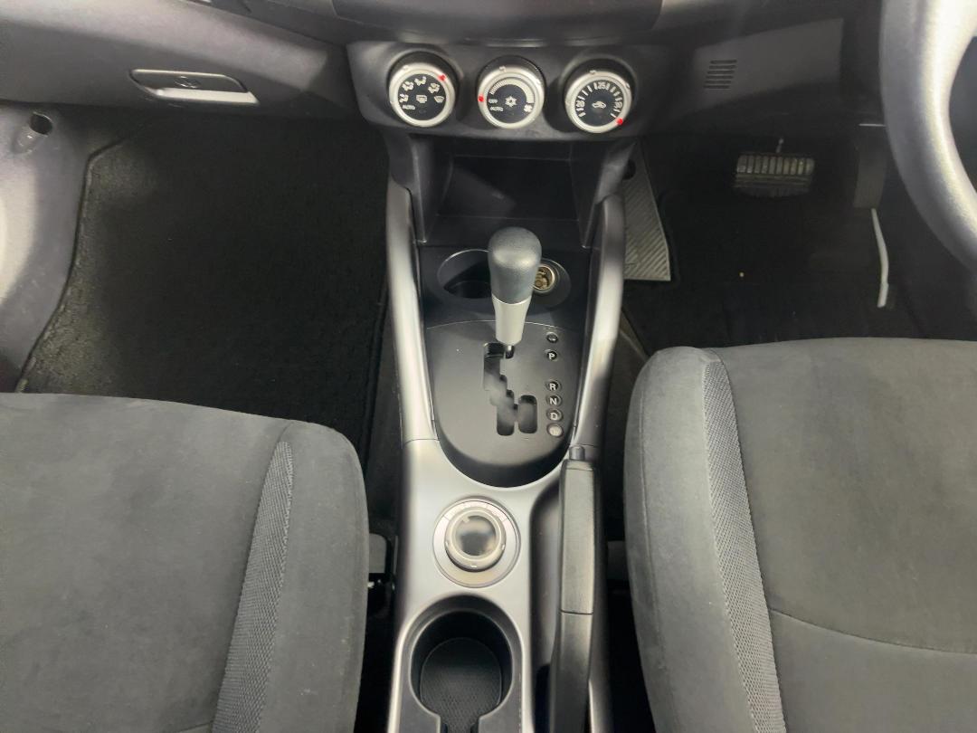 Photo '18' of Mitsubishi Outlander Photo '18' of Mitsubishi Outlander