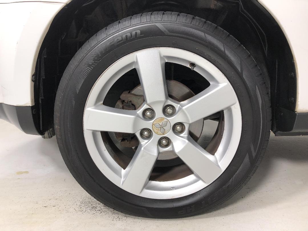 Photo '10' of Mitsubishi Outlander Photo '10' of Mitsubishi Outlander