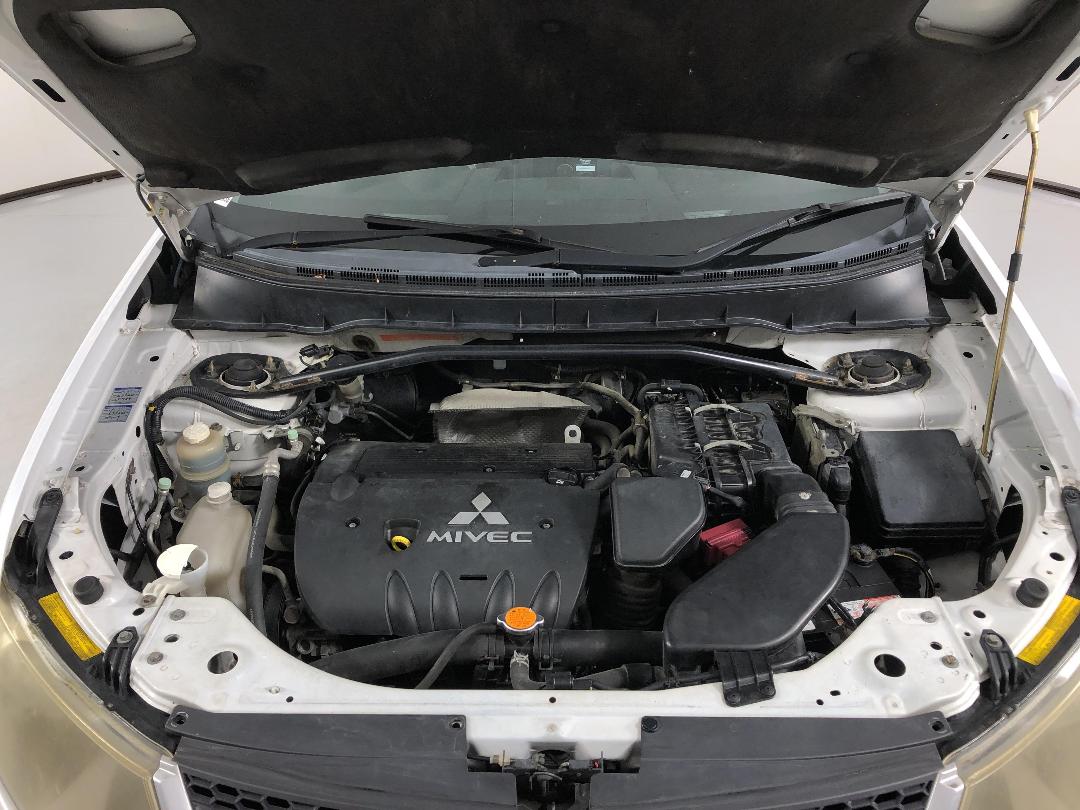 Photo '13' of Mitsubishi Outlander Photo '13' of Mitsubishi Outlander