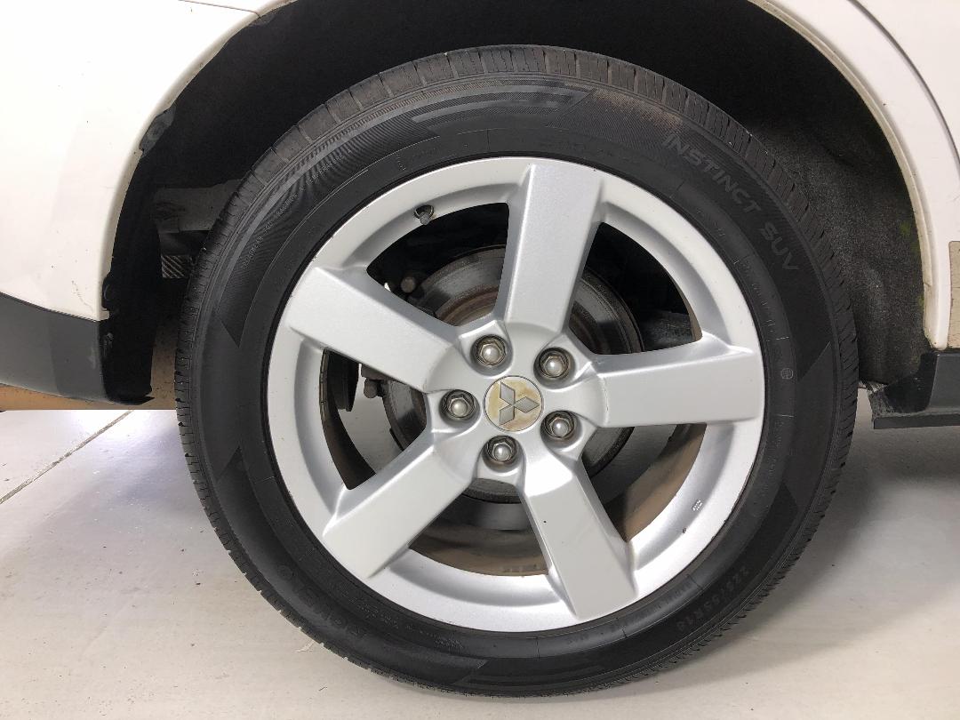 Photo '12' of Mitsubishi Outlander Photo '12' of Mitsubishi Outlander