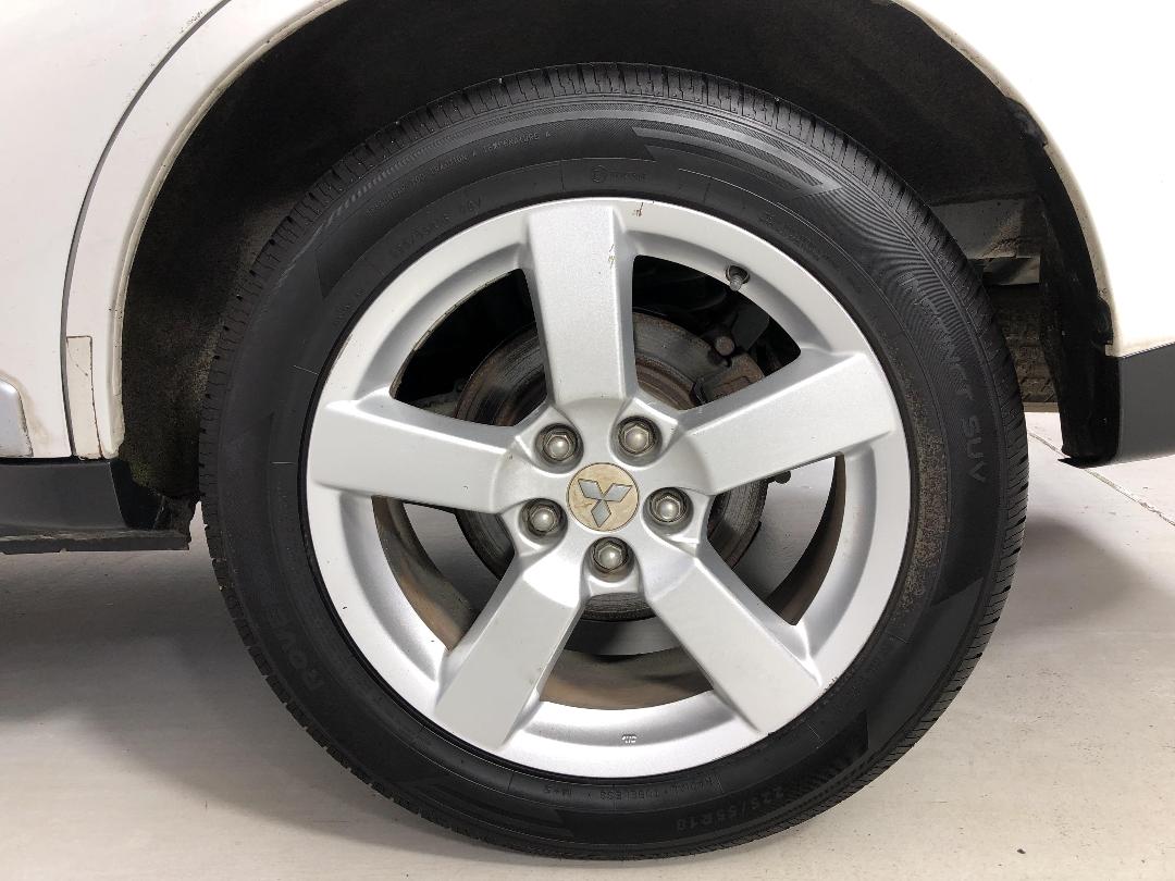 Photo '11' of Mitsubishi Outlander Photo '11' of Mitsubishi Outlander