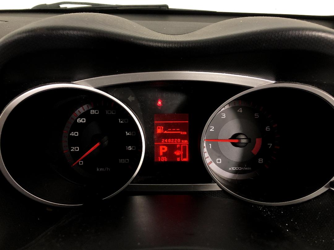 Photo '21' of Mitsubishi Outlander Photo '21' of Mitsubishi Outlander