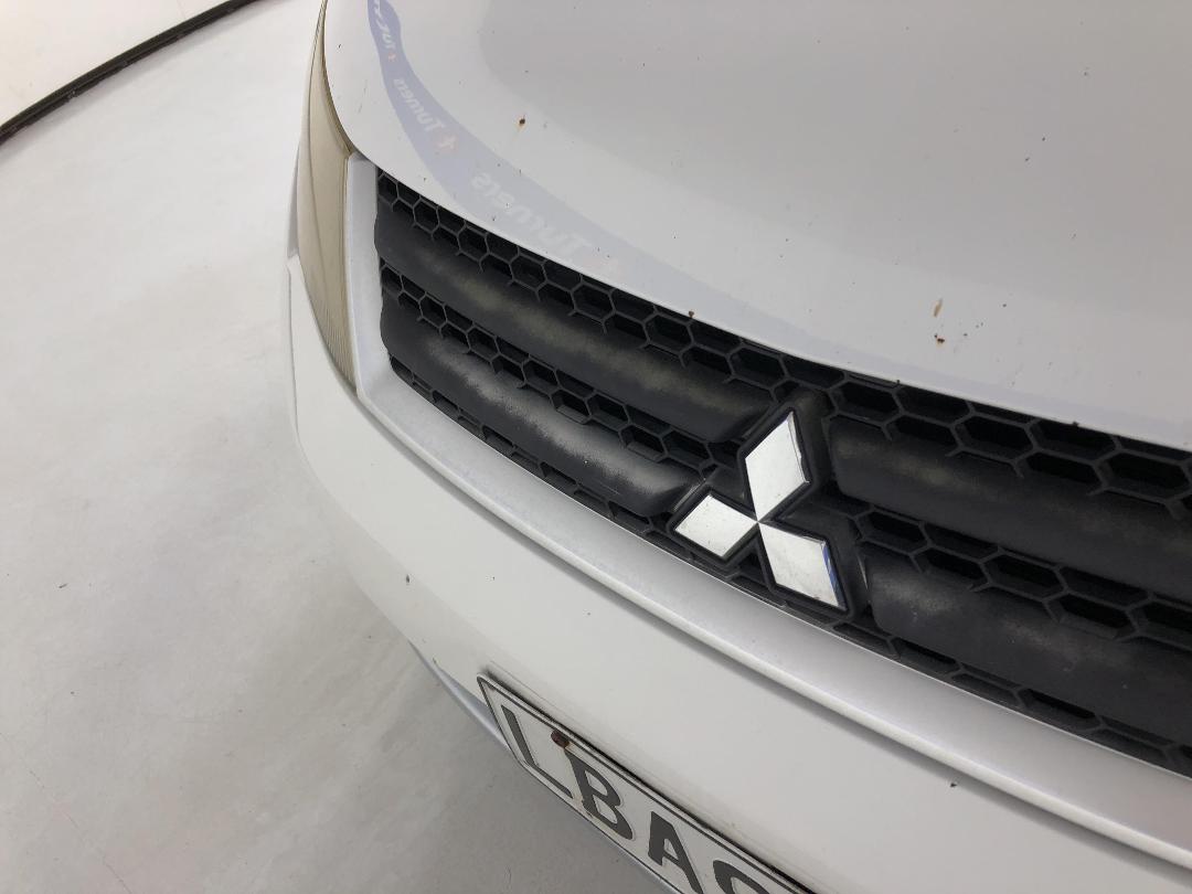 Photo '26' of Mitsubishi Outlander Photo '26' of Mitsubishi Outlander