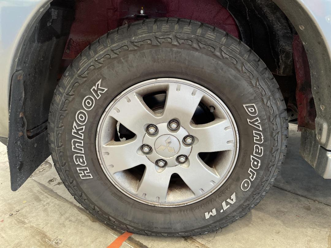 Photo '10' of Mitsubishi Pajero Exceed LWB