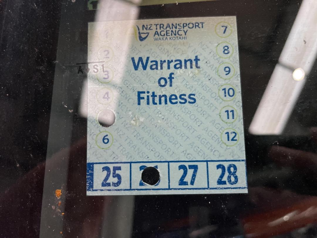 Photo '21' of Mitsubishi Pajero Exceed LWB