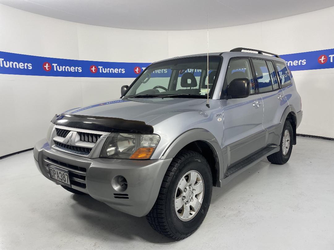 Photo '4' of Mitsubishi Pajero