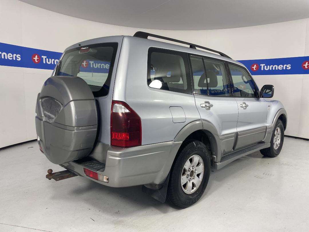 Photo '7' of Mitsubishi Pajero