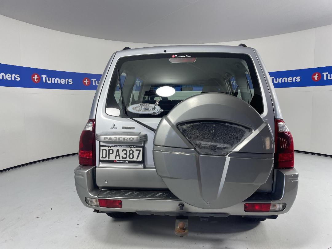 Photo '6' of Mitsubishi Pajero