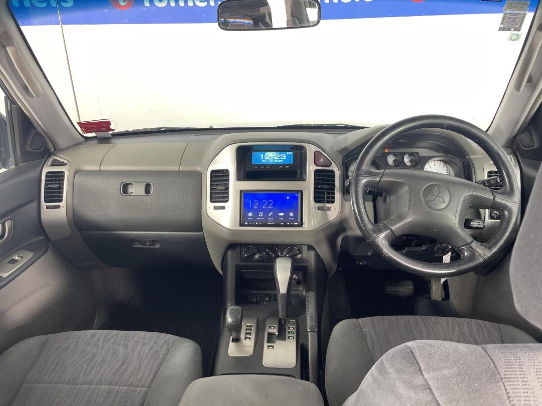 Photo '17' of Mitsubishi Pajero