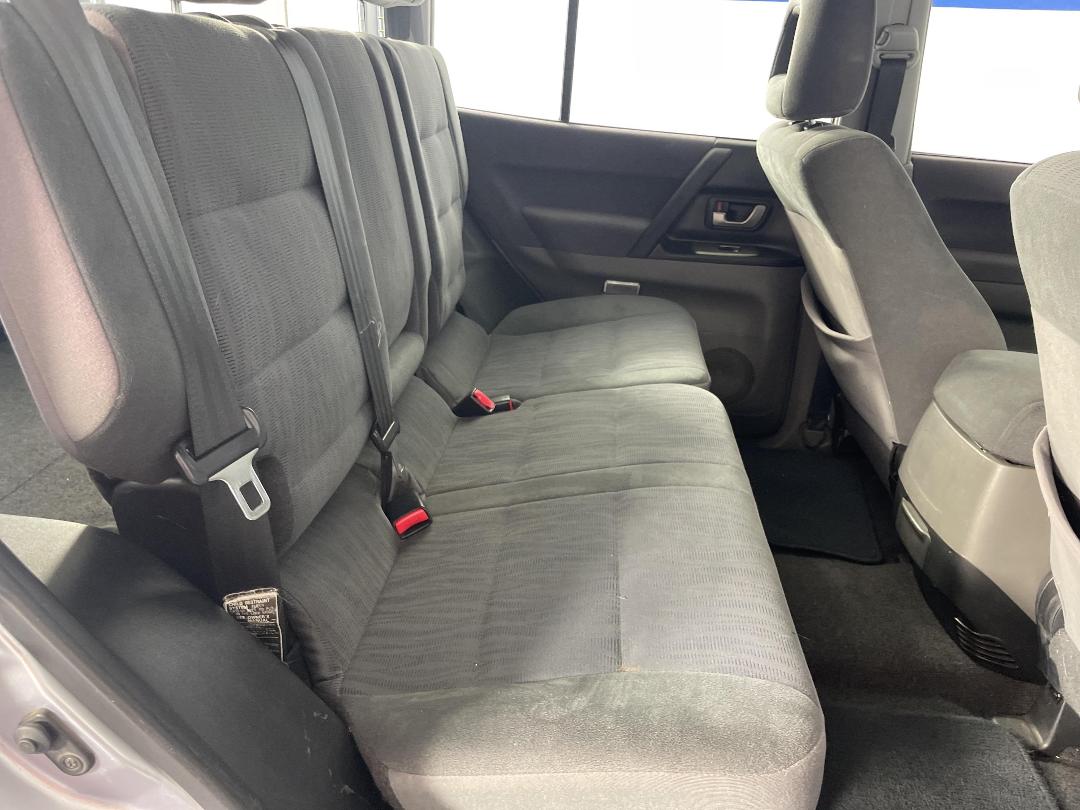 Photo '20' of Mitsubishi Pajero