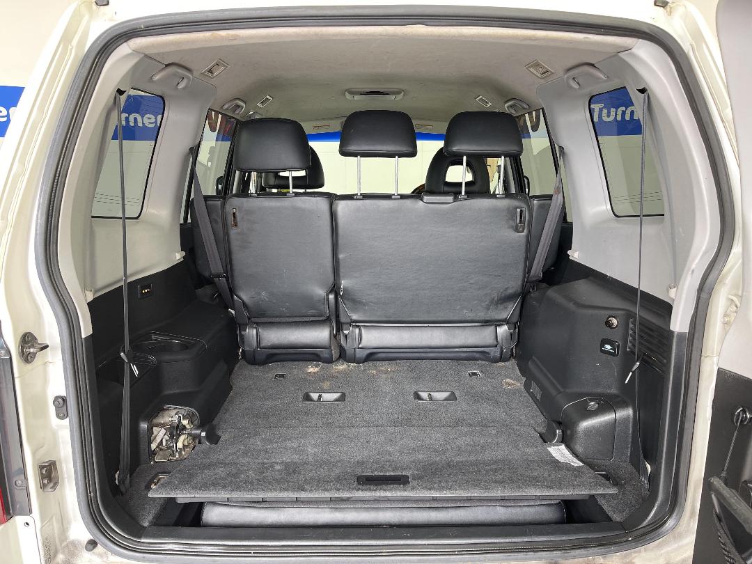 Photo '14' of Mitsubishi Pajero