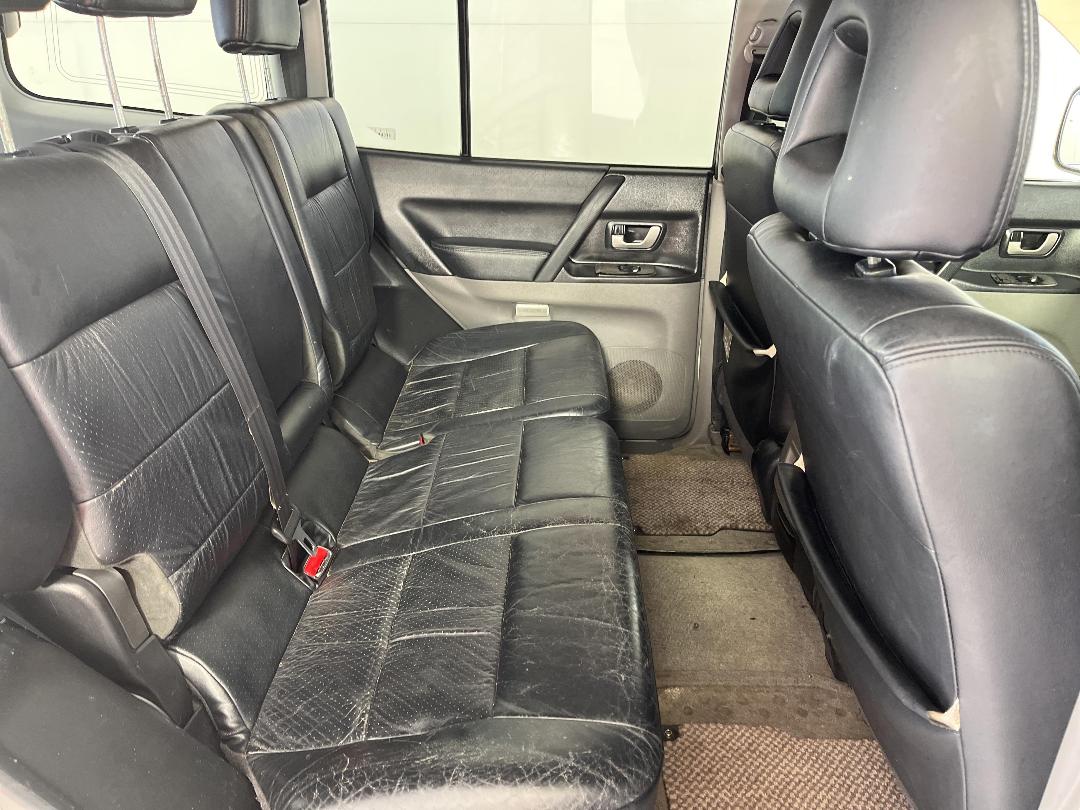 Photo '20' of Mitsubishi Pajero