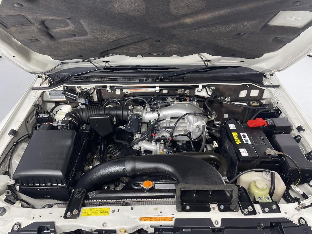 Photo '13' of Mitsubishi Pajero