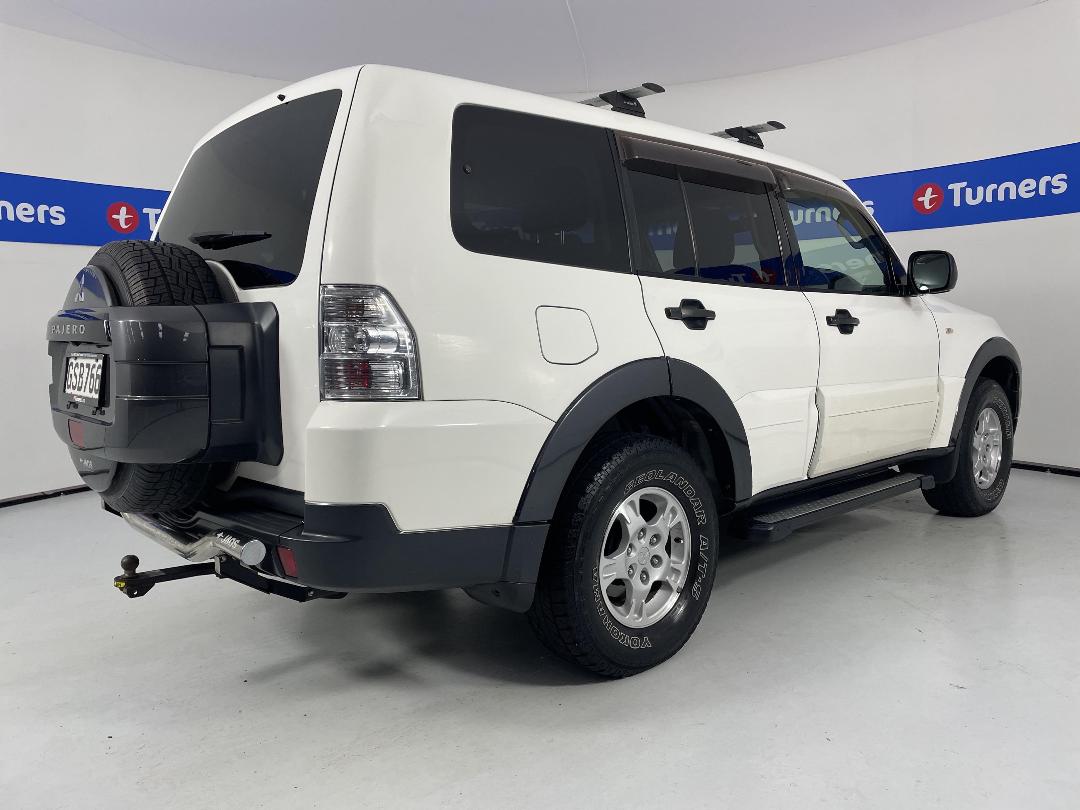 Photo '7' of Mitsubishi Pajero