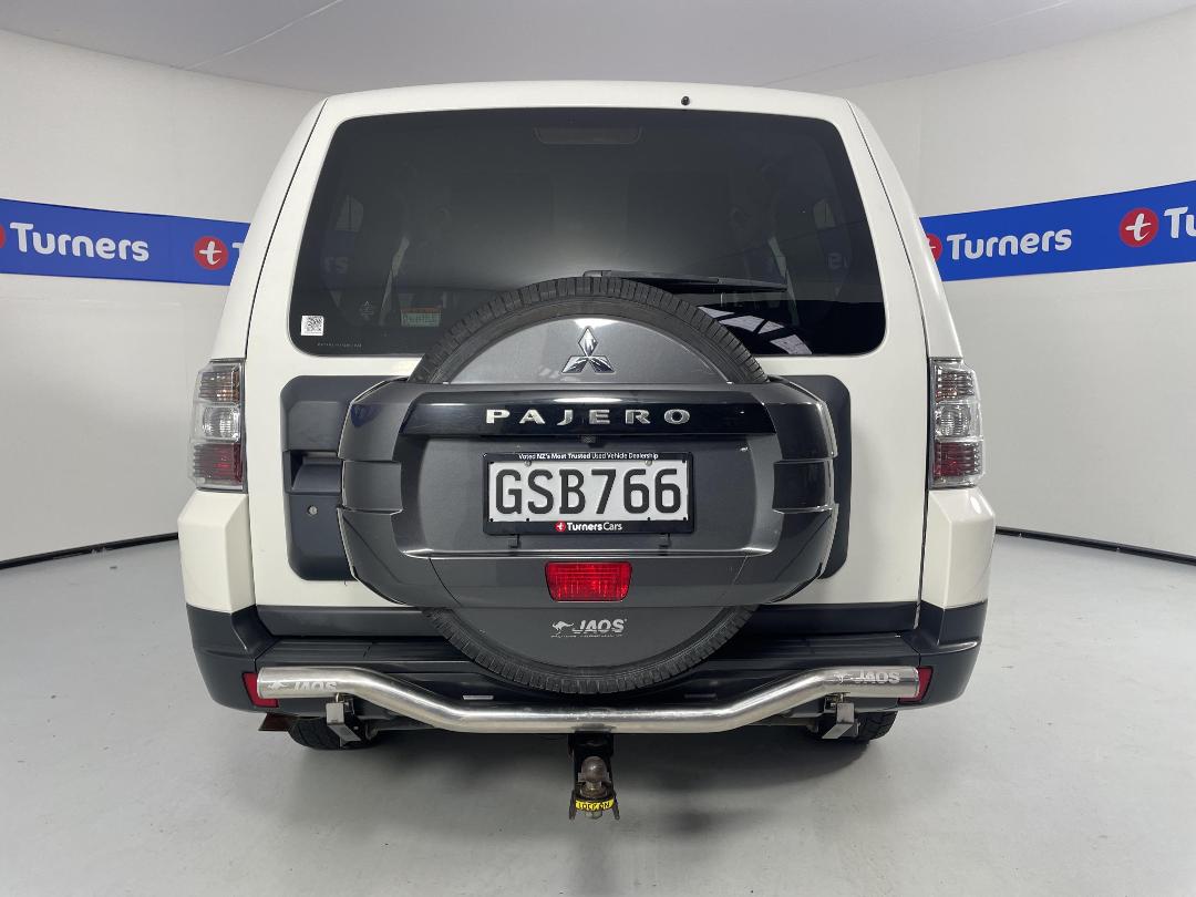 Photo '6' of Mitsubishi Pajero