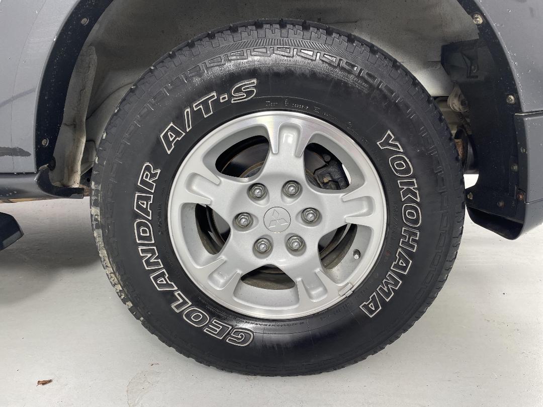 Photo '11' of Mitsubishi Pajero