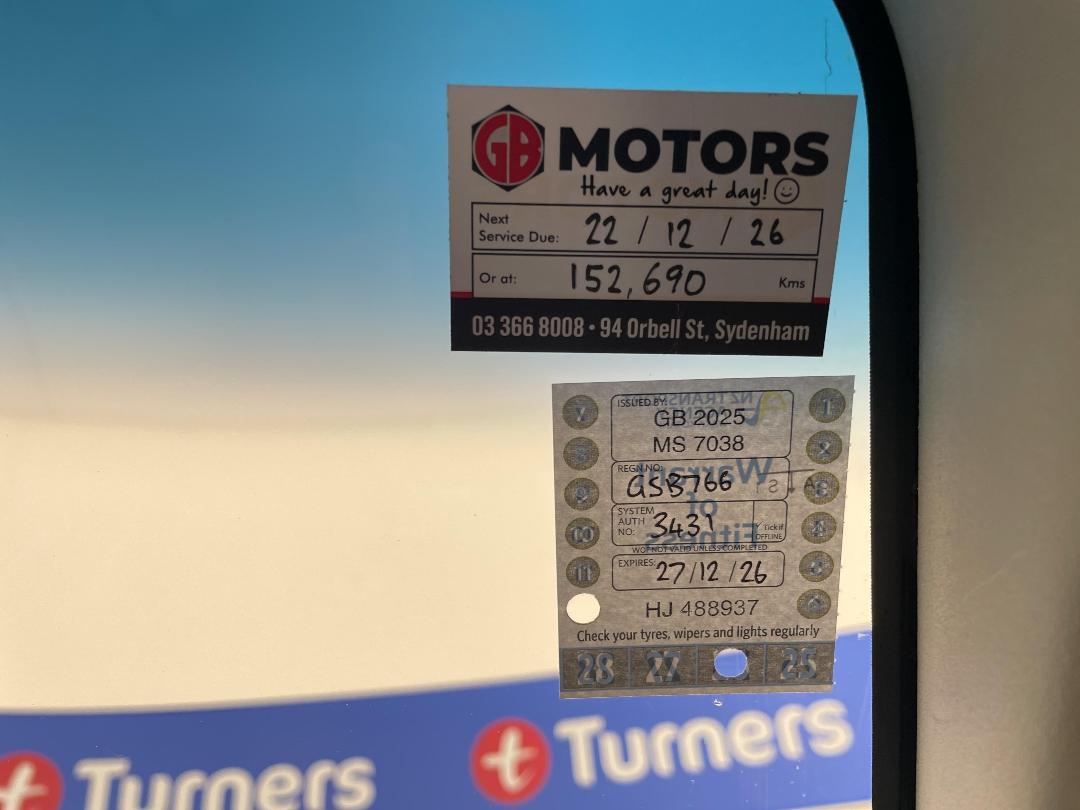 Photo '24' of Mitsubishi Pajero