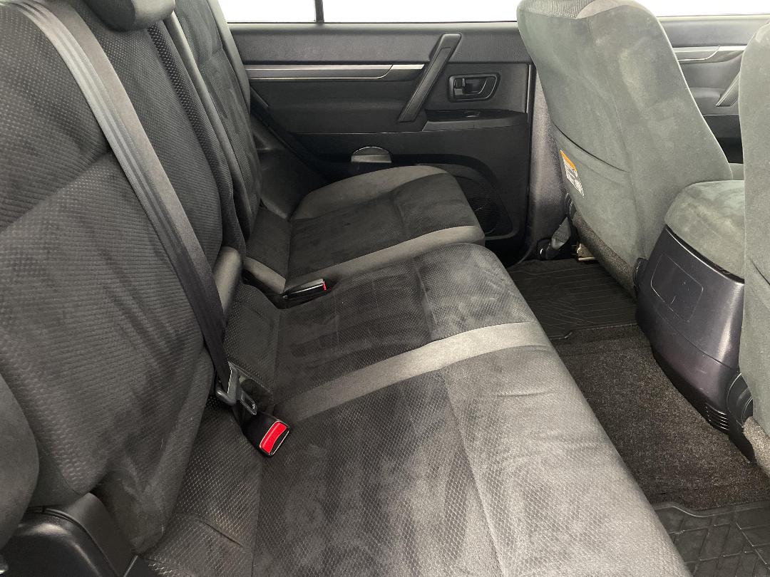 Photo '20' of Mitsubishi Pajero