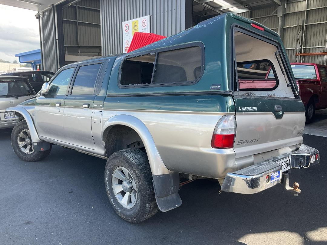 Photo '3' of Mitsubishi Triton D/CAB GLS Photo '3' of Mitsubishi Triton D/CAB GLS