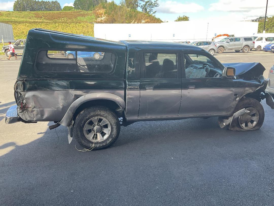 Photo '5' of Mitsubishi Triton D/CAB GLS Photo '5' of Mitsubishi Triton D/CAB GLS