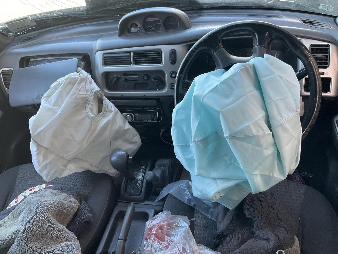 Photo '17' of Mitsubishi Triton D/CAB GLS Photo '17' of Mitsubishi Triton D/CAB GLS